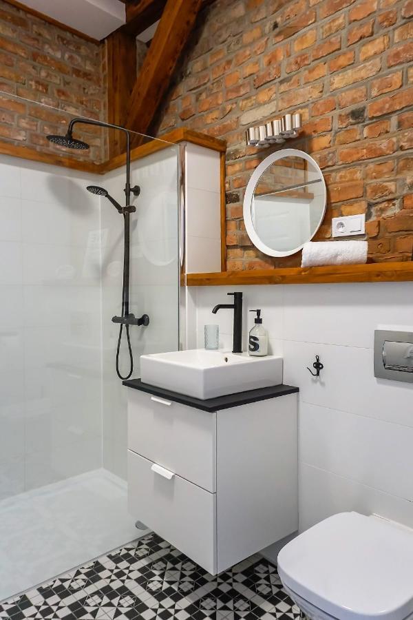 Apartamenty Torunskie Pod Krzywa Wieza Extérieur photo